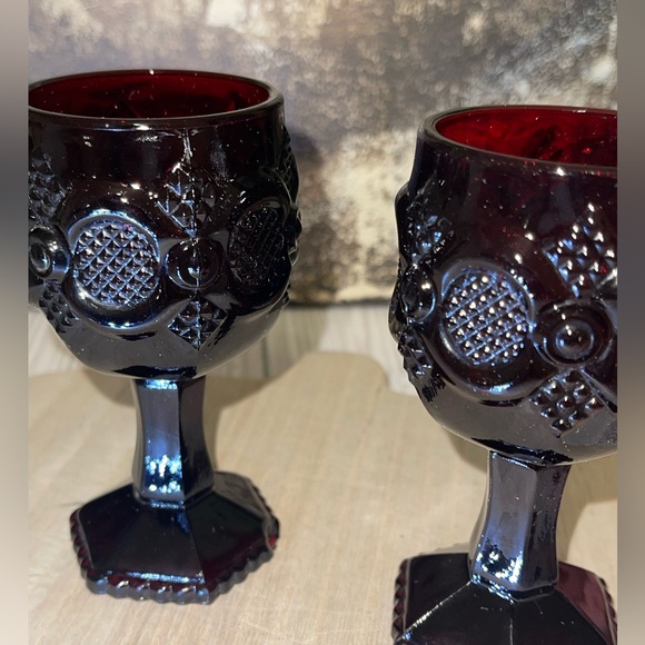 Avon 1876 Cape Cod Collection 2 Wine Glasses, Red Ruby #39 & 23. Preowned - Picture 3 of 8